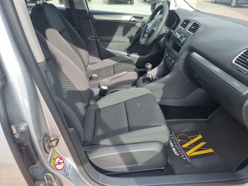 VW Golf 1.6 TDI , снимка 11 - Автомобили и джипове - 53596607