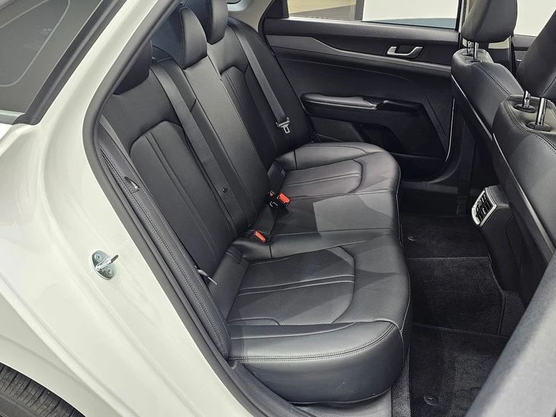 Kia K5 2.0 LPi(Rent)| 160к.с.| ВКЛ.ТЕХНОТЕСТ, снимка 11 - Автомобили и джипове - 55175746