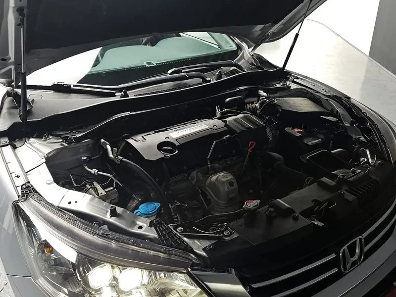 Honda Accord 2.4 Бензин, снимка 13 - Автомобили и джипове - 55568943