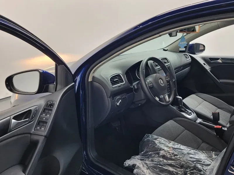 VW Golf 2.0 Tdi Style Edition, снимка 9 - Автомобили и джипове - 55748560