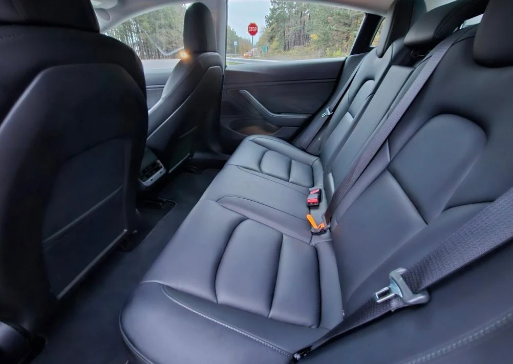 Tesla Model 3  44   | Mobile.bg   17