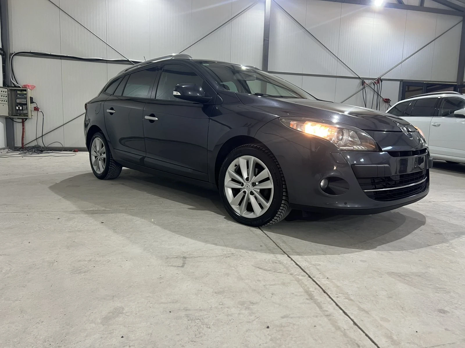 Renault Megane 1.9dci - изображение 6