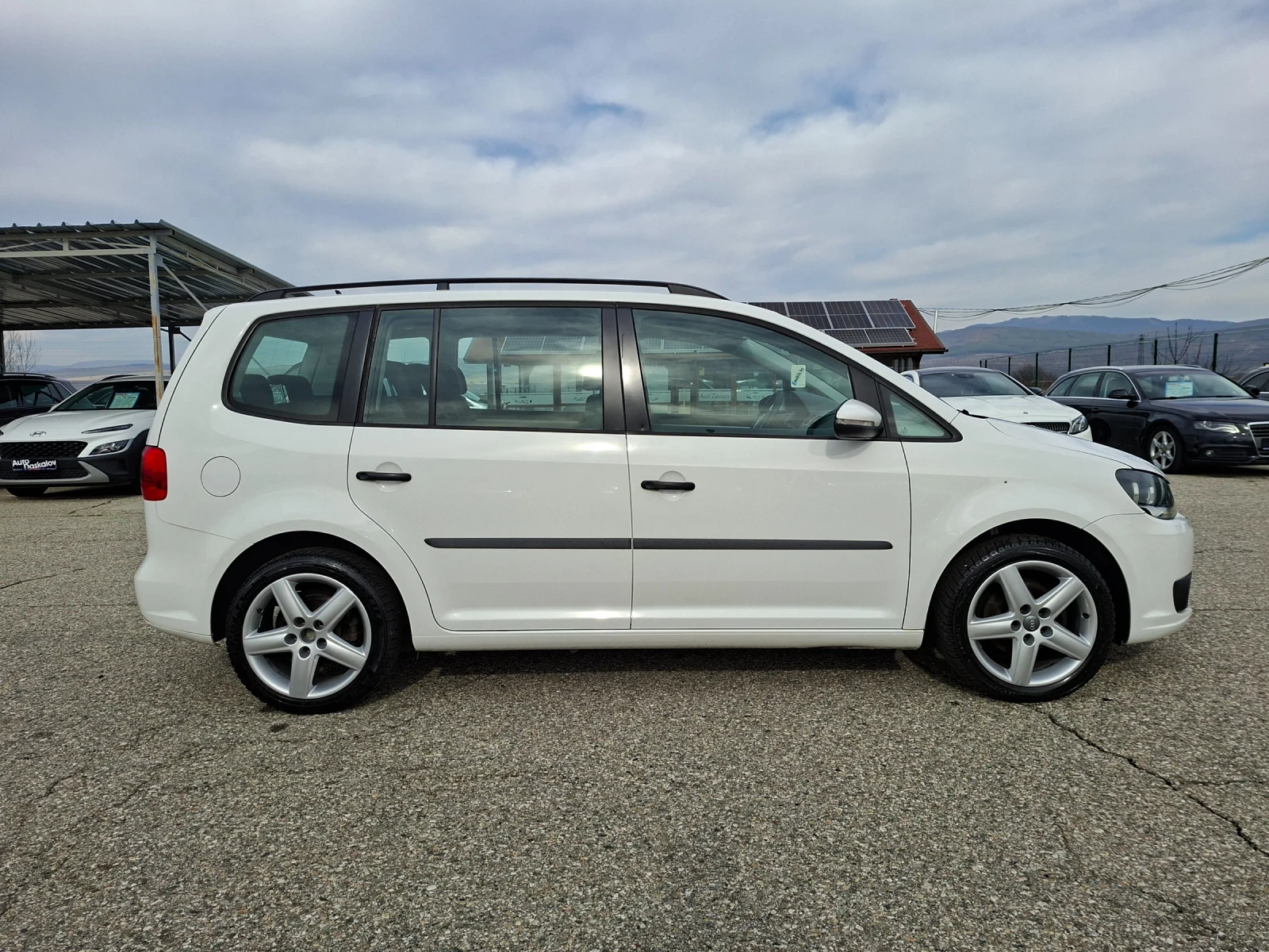 VW Touran 1, 6 tdi 7 места - изображение 5