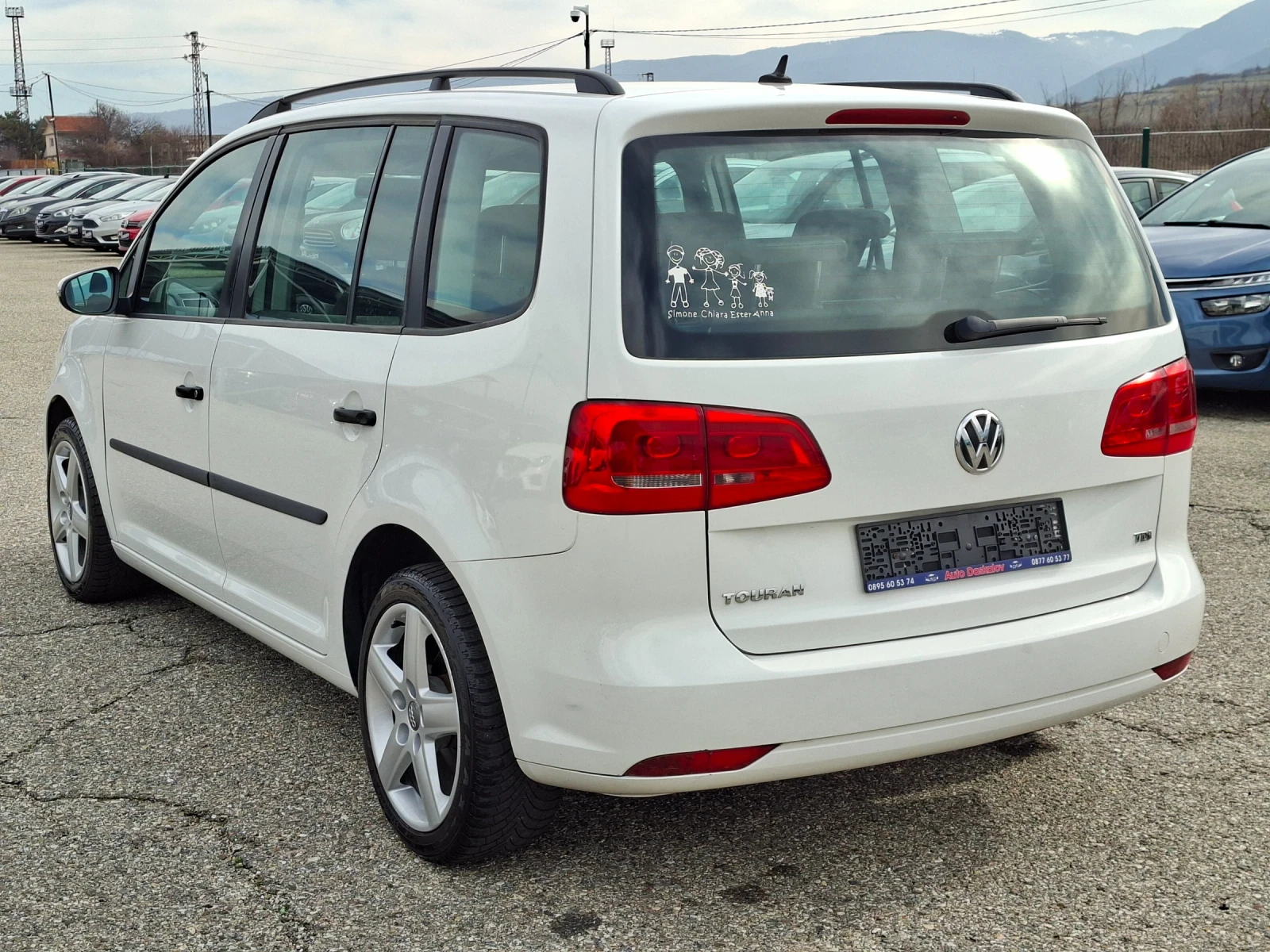 VW Touran 1, 6 tdi 7 места - изображение 7
