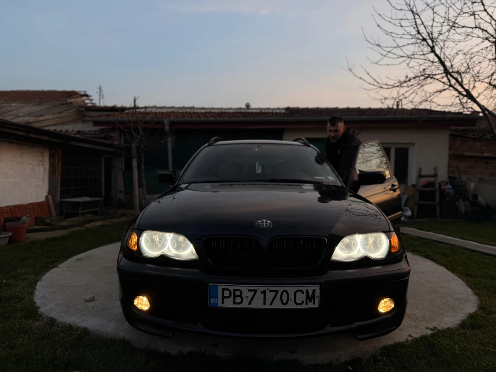 BMW 320 feis - изображение 2