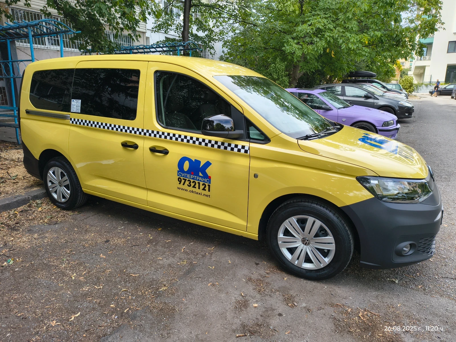 VW Caddy 6+ 1, снимка 3 - Автомобили и джипове - 53817360