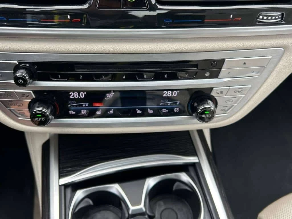 BMW 750 * 750i xDrive * CARFAX * ���� �� �� | Mobile.bg � ����������� 8