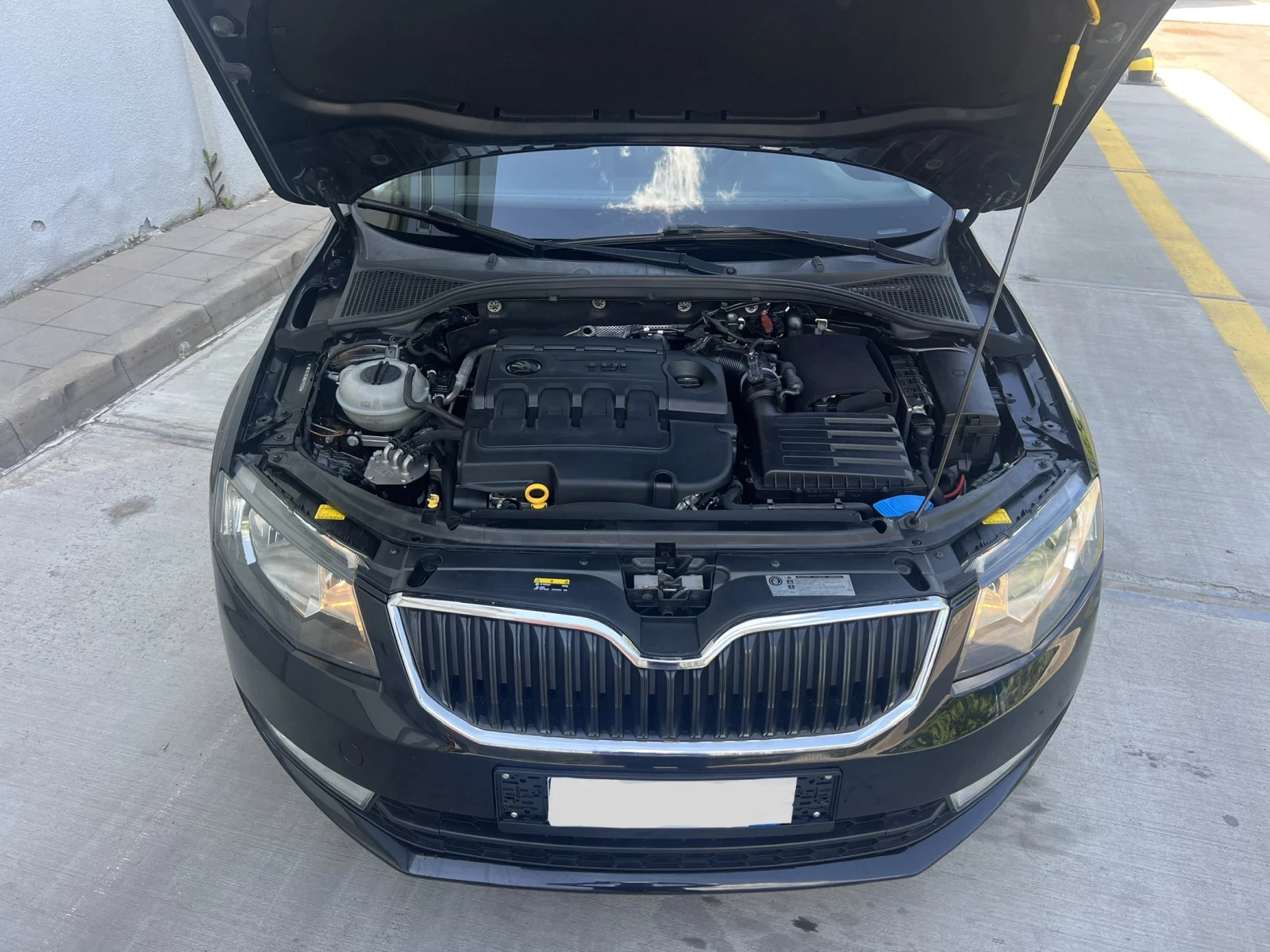 Skoda Octavia  DSG NAVI Facelift , снимка 9 - Автомобили и джипове - 54442648