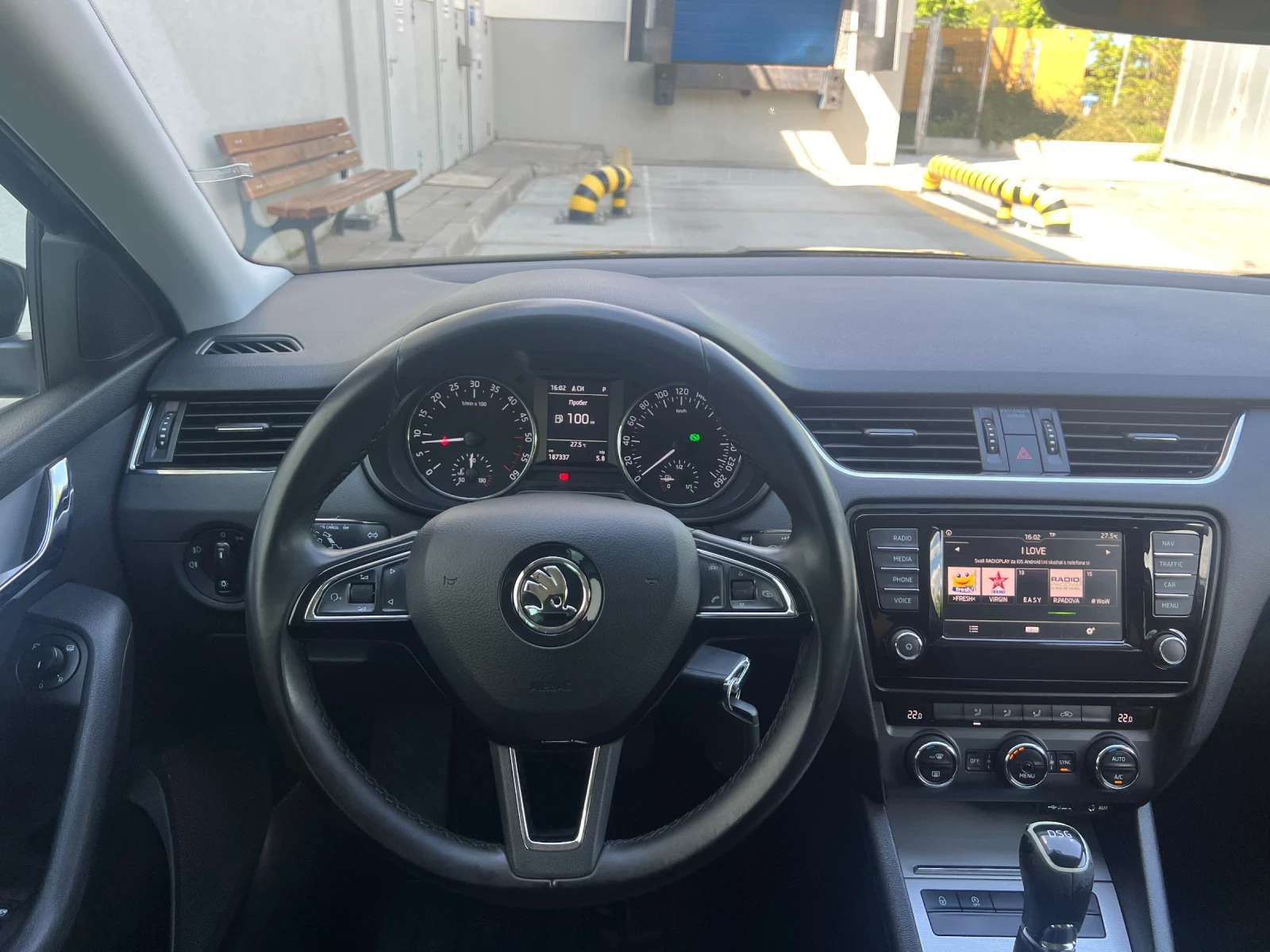 Skoda Octavia  DSG NAVI Facelift , снимка 11 - Автомобили и джипове - 54442648