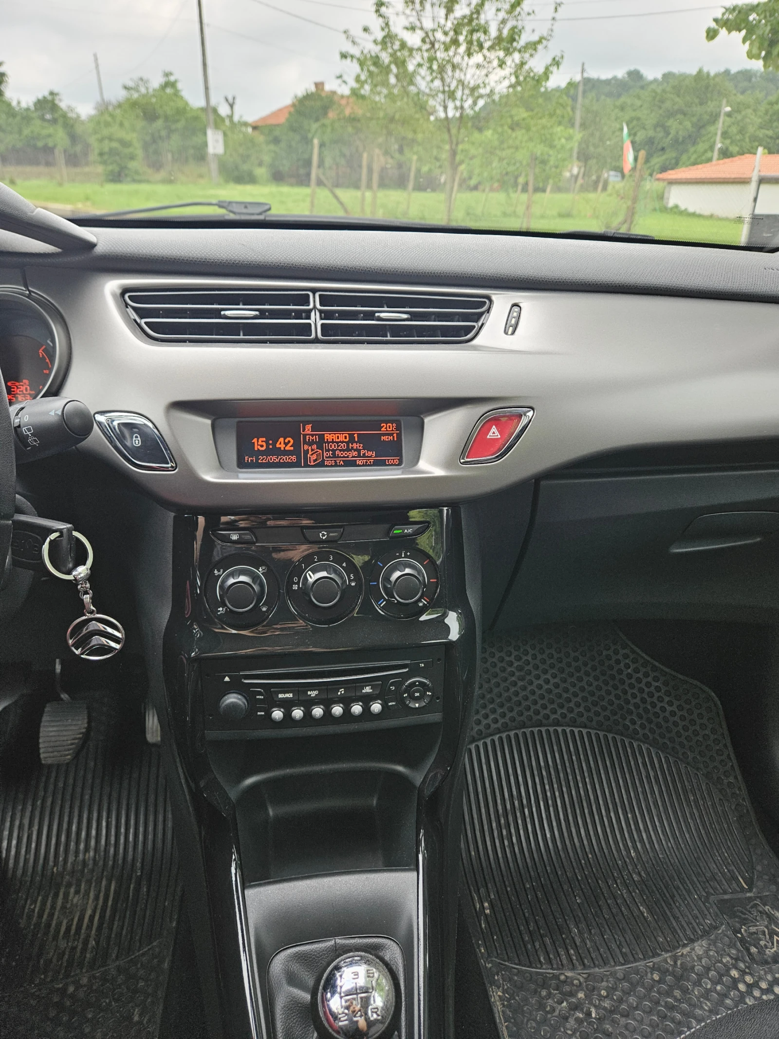 Citroen C3, снимка 8 - Автомобили и джипове - 54703276