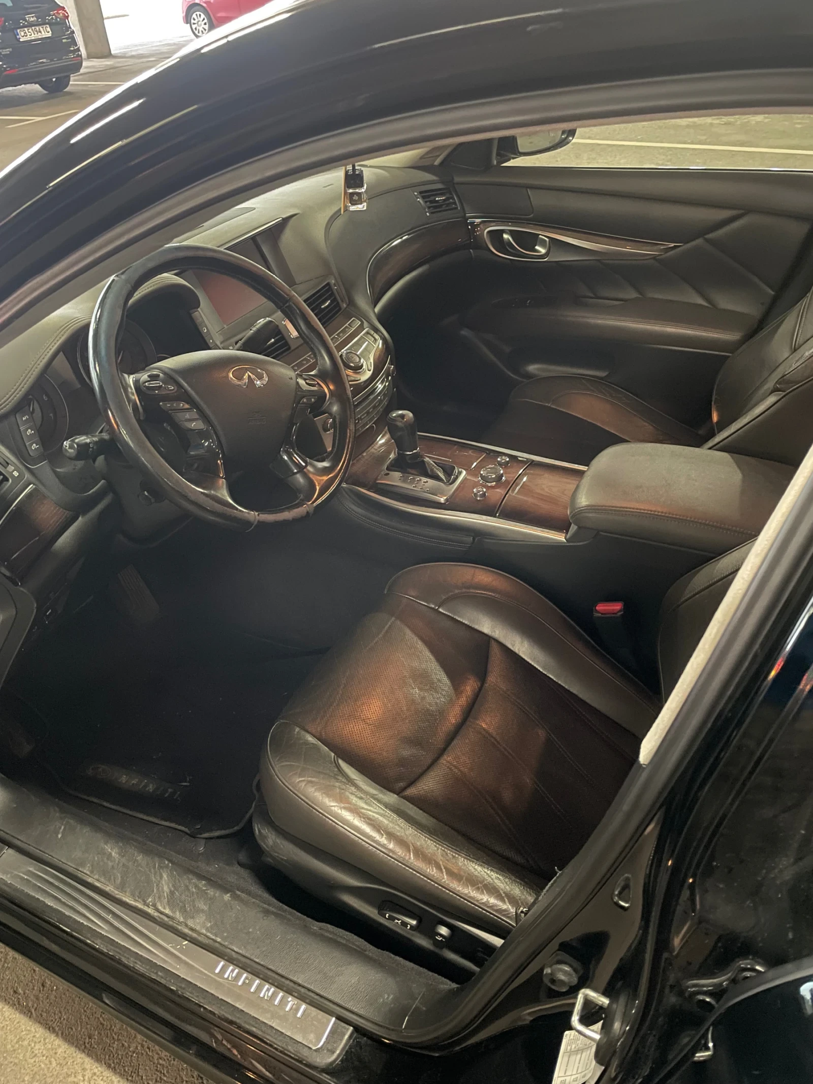 Infiniti M M30d, снимка 5 - Автомобили и джипове - 55266517