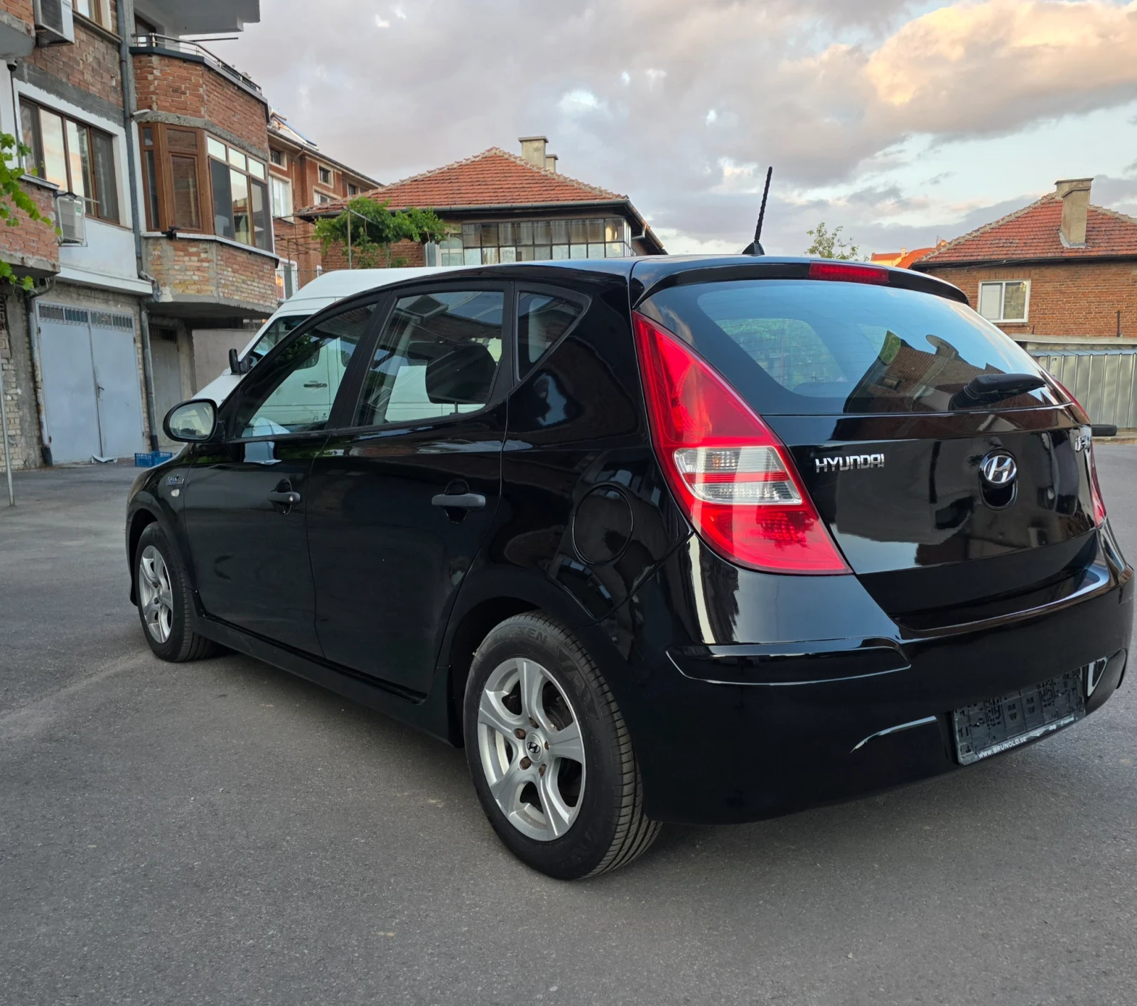 Hyundai I30 1.4     104000��. | Mobile.bg � ����������� 5
