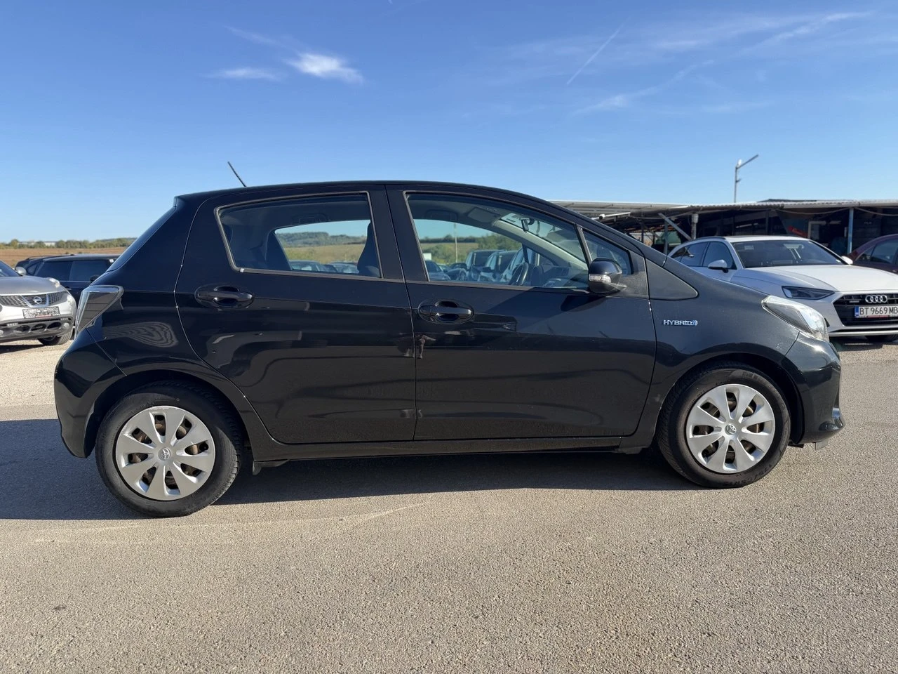 Toyota Yaris 1.5HYBRID CAMERA, снимка 7 - Автомобили и джипове - 56375255