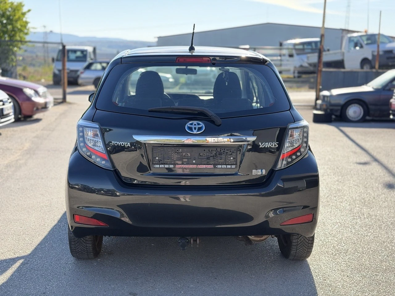Toyota Yaris 1.5HYBRID CAMERA, снимка 5 - Автомобили и джипове - 56375255