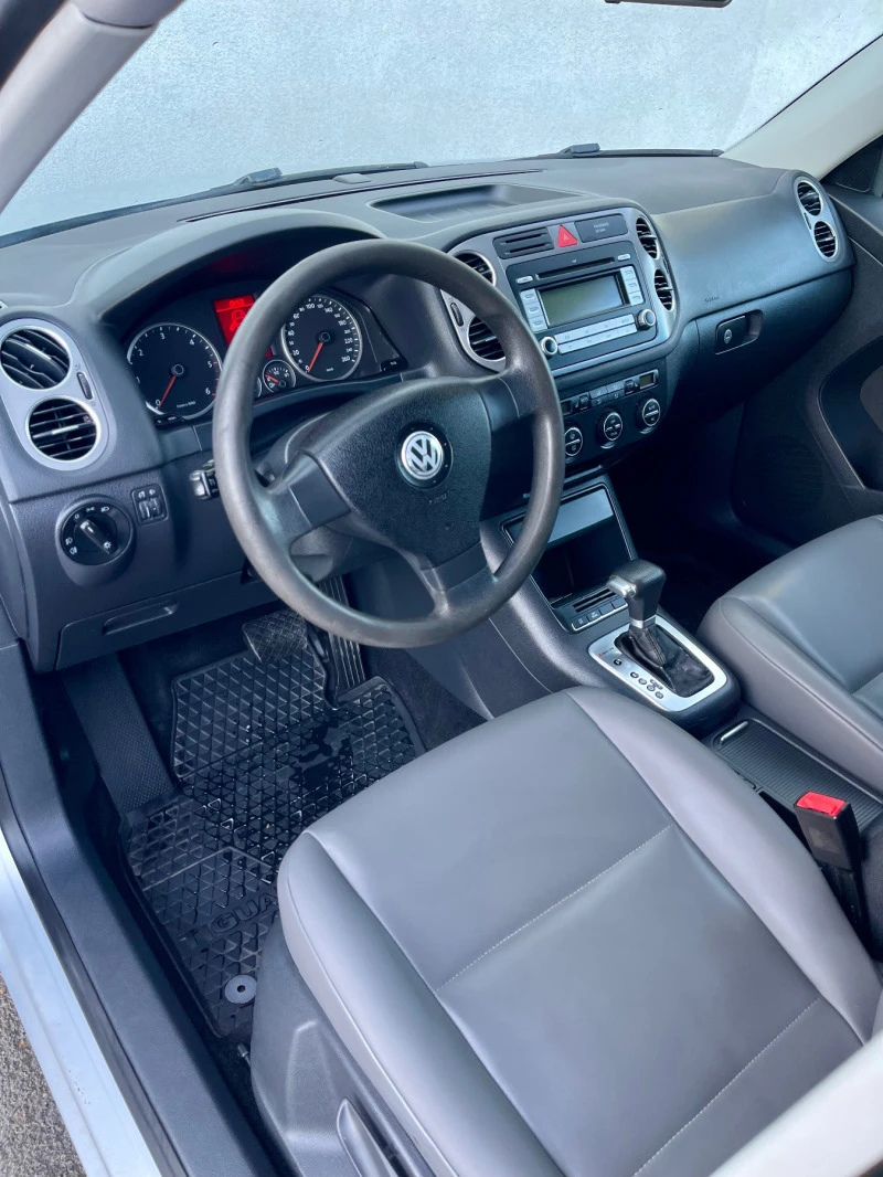 VW Tiguan 2.0TDI 140 DSG, снимка 12 - Автомобили и джипове - 46511726