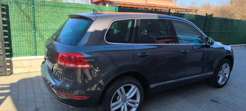 VW Touareg 3.0 TDI, снимка 10 - Автомобили и джипове - 49409589