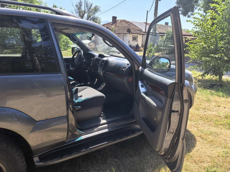 Toyota Land cruiser, снимка 7 - Автомобили и джипове - 52422739