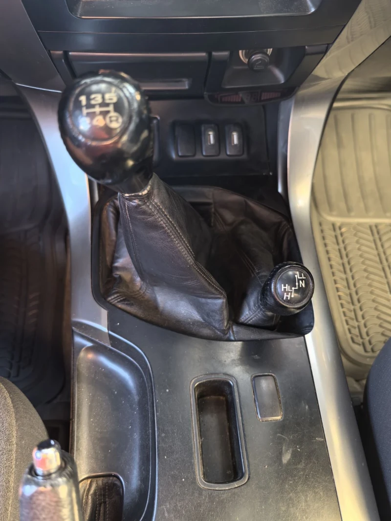 Toyota Land cruiser, снимка 12 - Автомобили и джипове - 52422739