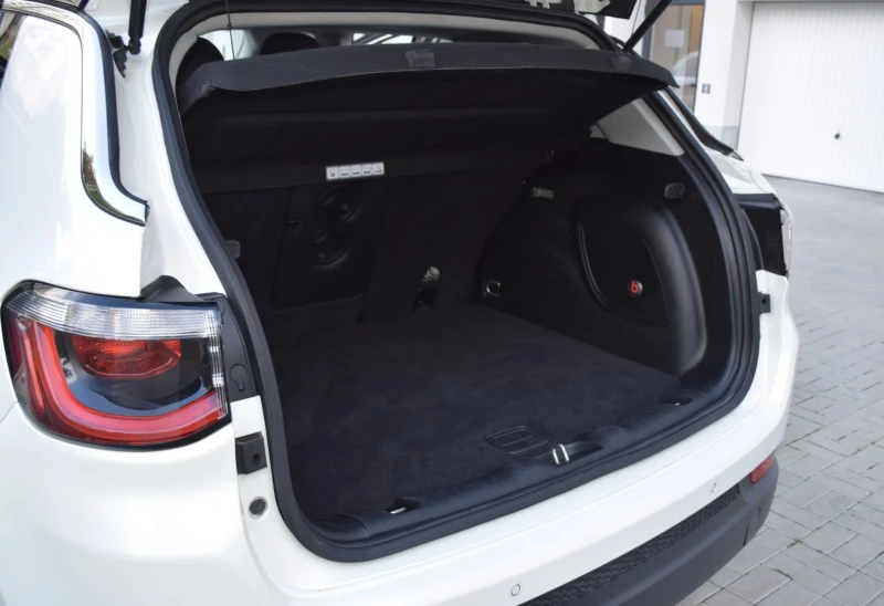 Jeep Compass Limited 4X4, снимка 10 - Автомобили и джипове - 52475104