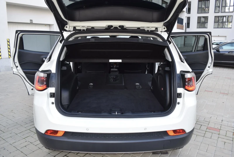 Jeep Compass Limited 4X4, снимка 11 - Автомобили и джипове - 52475104
