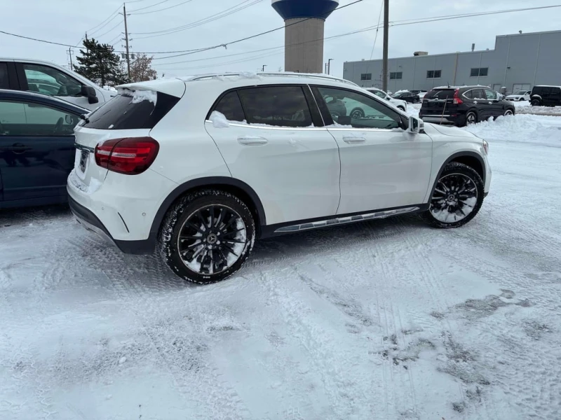 Mercedes-Benz GLA 250 * CARFAX * БЕЗ ПЪРВОНАЧАЛНА ВНОСКА, снимка 3 - Автомобили и джипове - 53150402