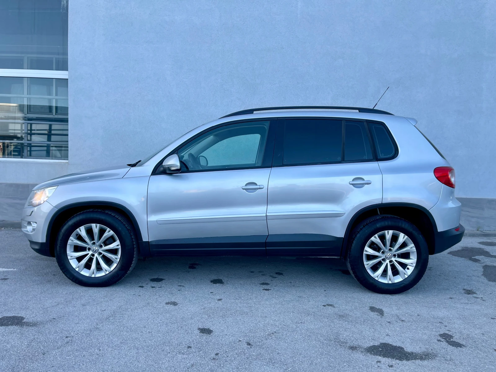 VW Tiguan 2.0TDI 140 DSG - изображение 2