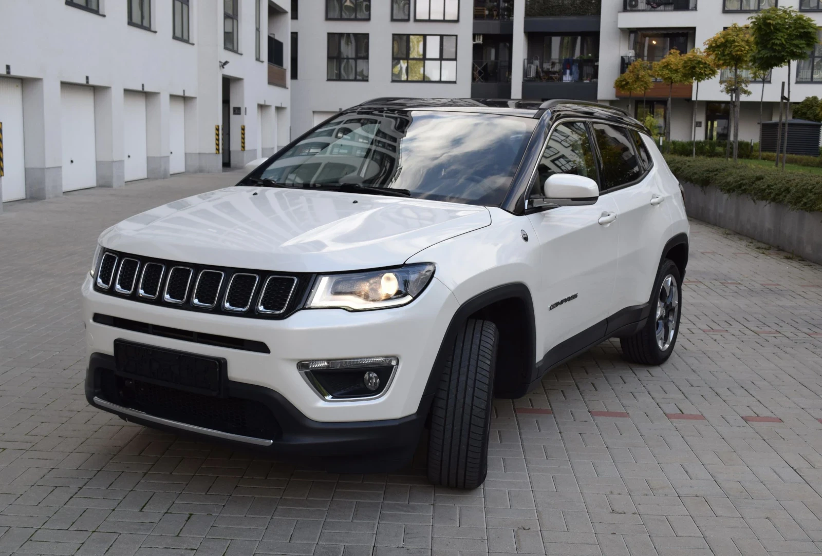 Jeep Compass Limited 4X4 - изображение 5