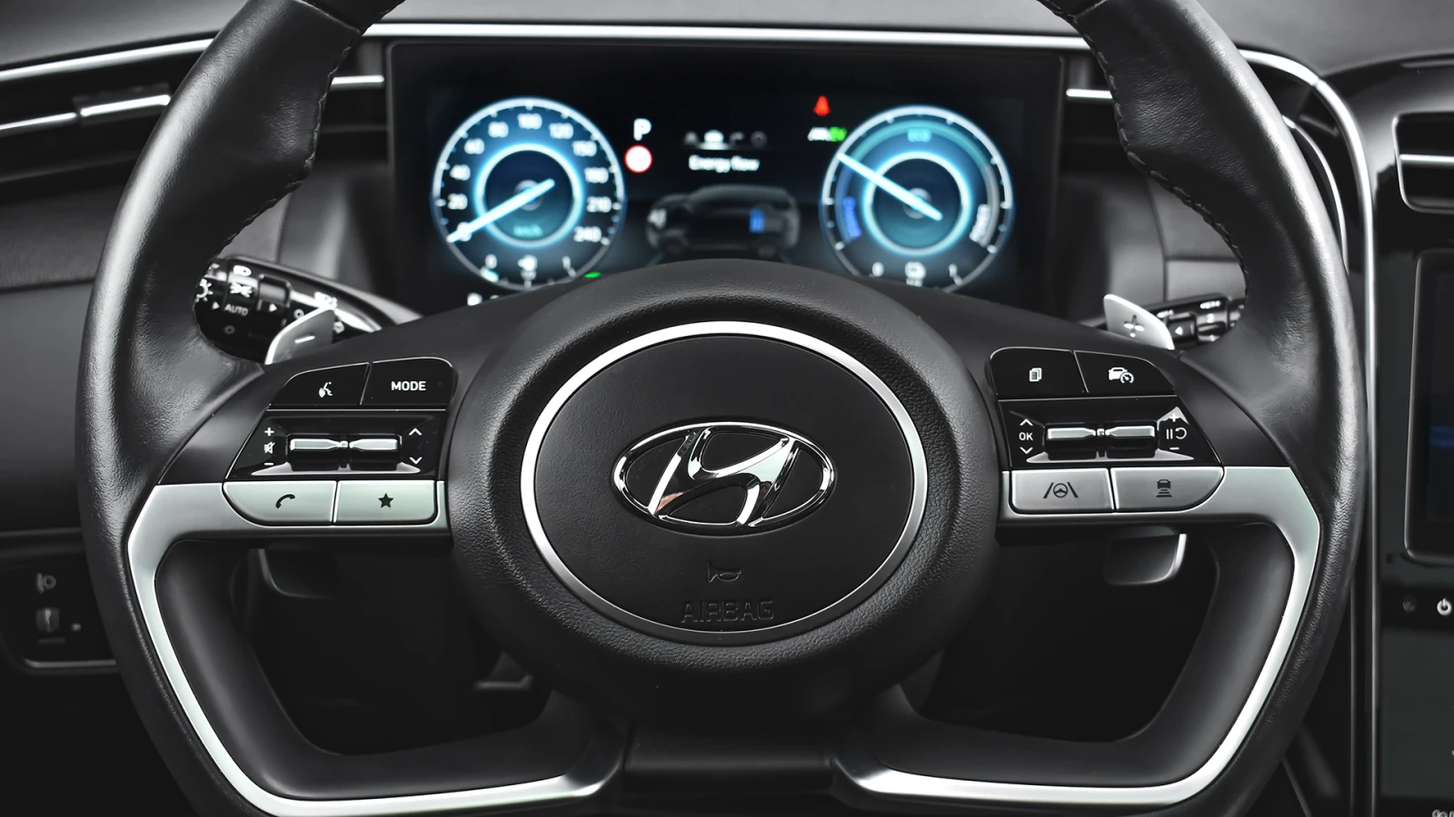 Hyundai Tucson 1.6 T-GDi PREMIUM Plug-in Hybrid 4x4 Automatic - изображение 9