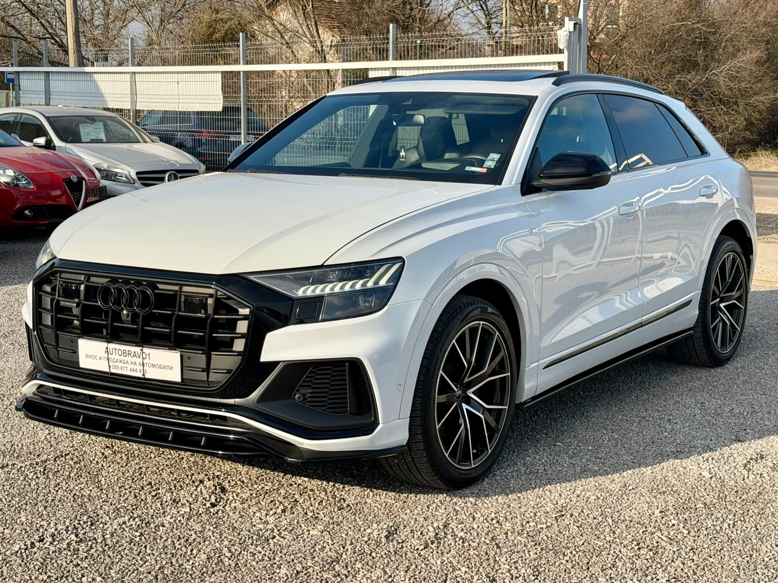 Audi Q8 S-Line/Matrix/Панорама/ФУЛ!!! - изображение 3