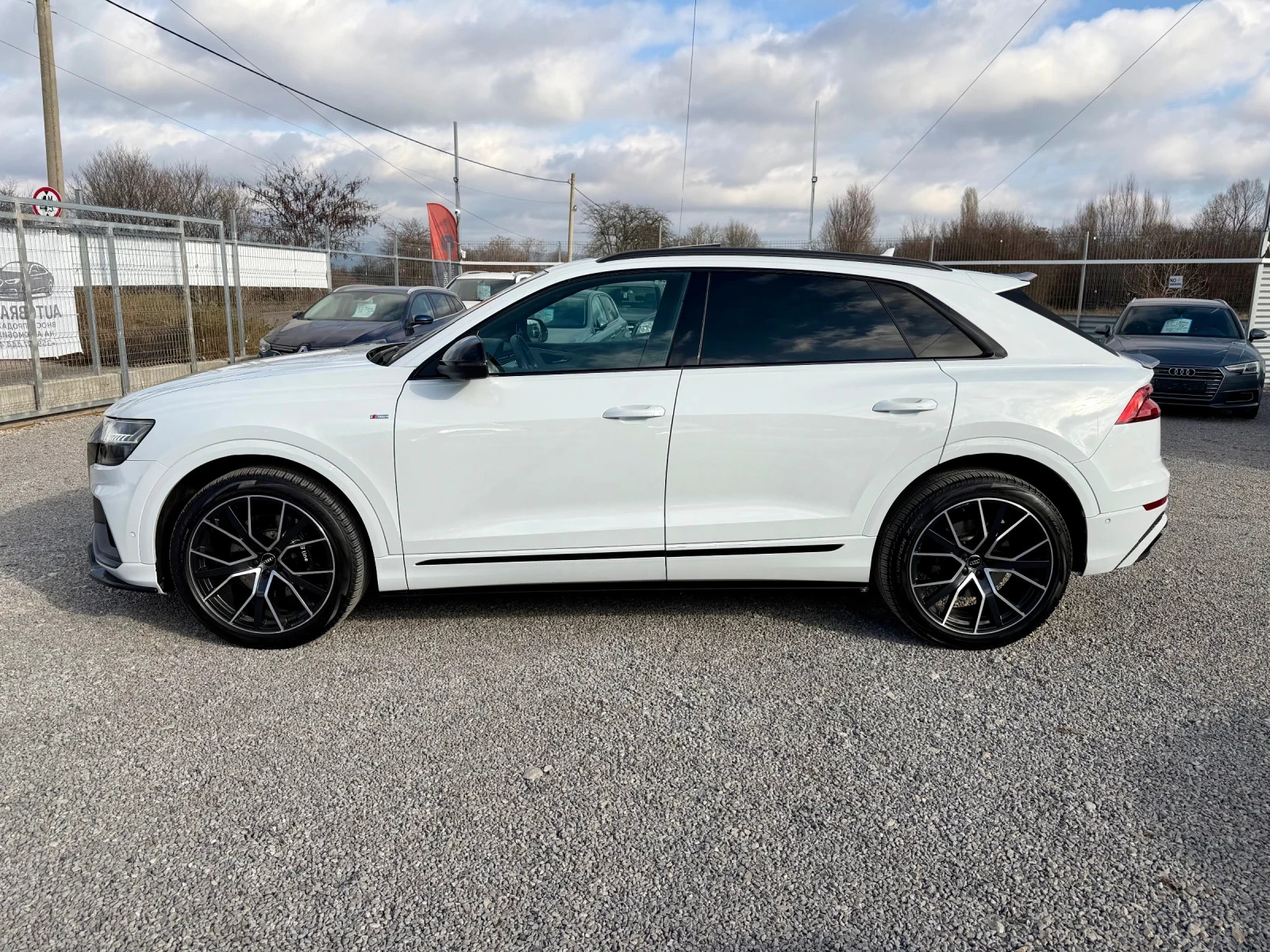 Audi Q8 S-Line/Matrix/Панорама/ФУЛ!!! - изображение 5