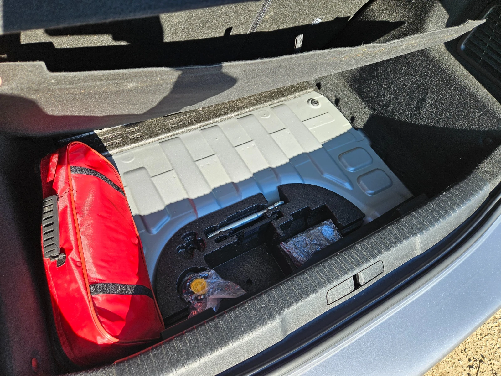 Citroen DS 3 Crossback E-Tense So Chic FULL, снимка 14 - Автомобили и джипове - 53791568