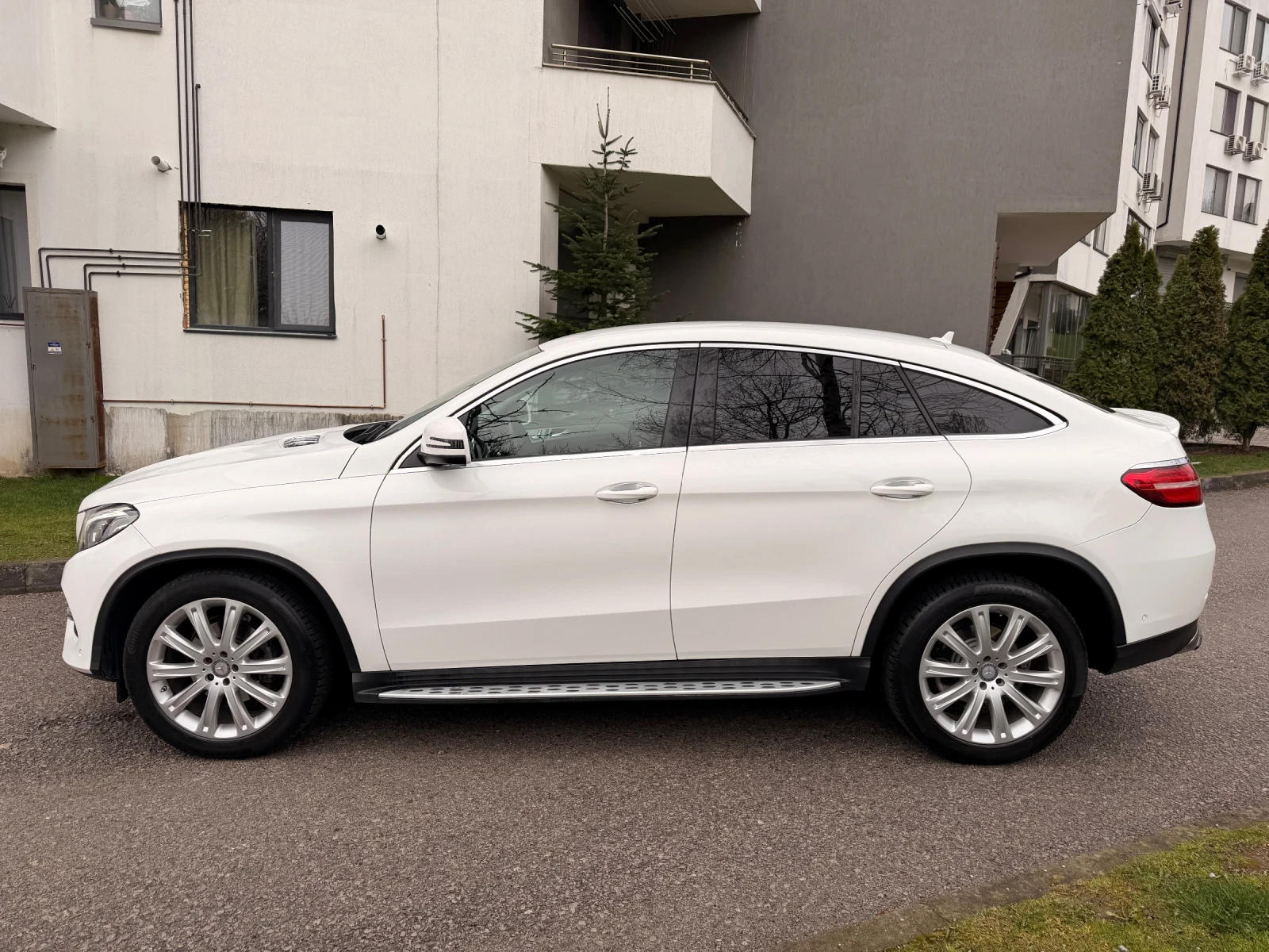 Mercedes-Benz GLE 350, снимка 4 - Автомобили и джипове - 54044944