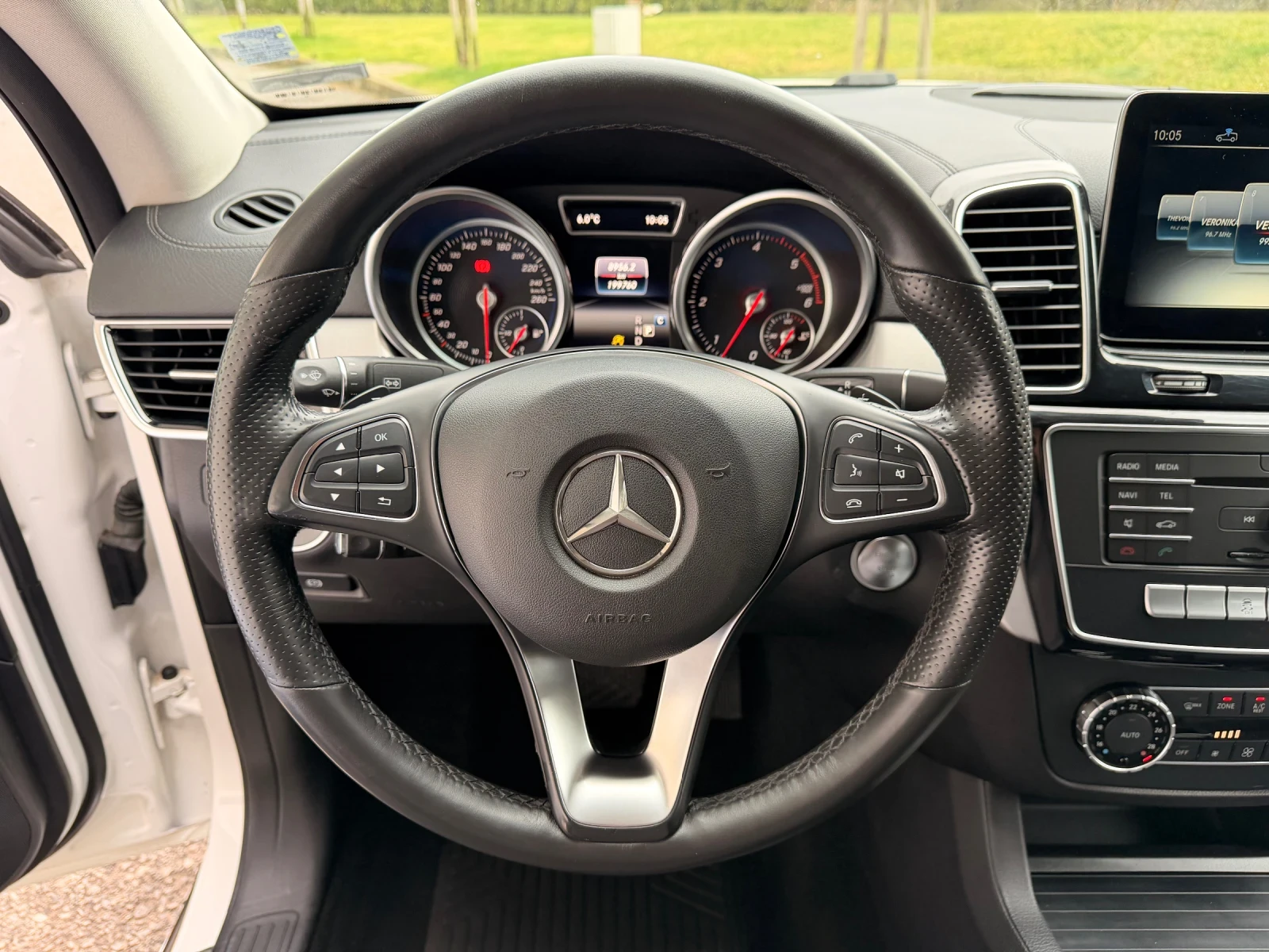 Mercedes-Benz GLE 350, снимка 13 - Автомобили и джипове - 54044944