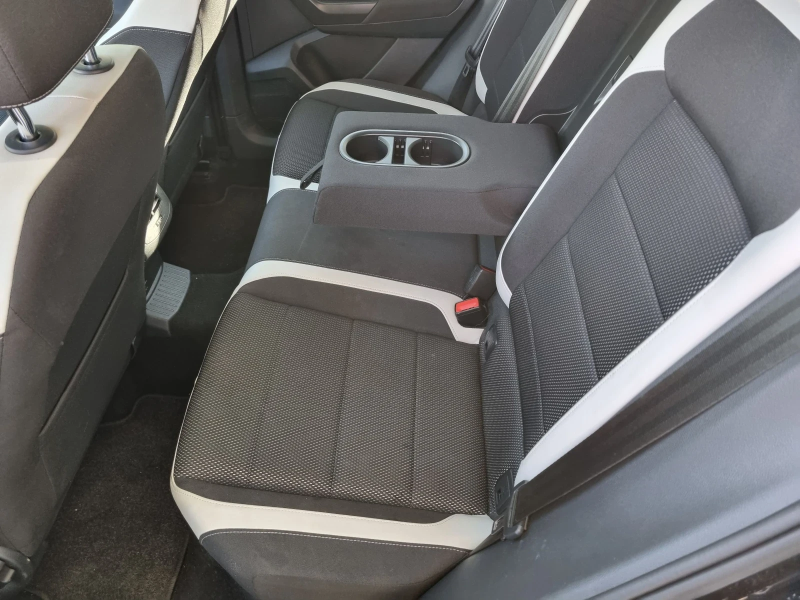 VW T-Roc 1.5TSI/DIGITAL/KAMERA/PANORAMA/РЪЧКА , снимка 14 - Автомобили и джипове - 54338426