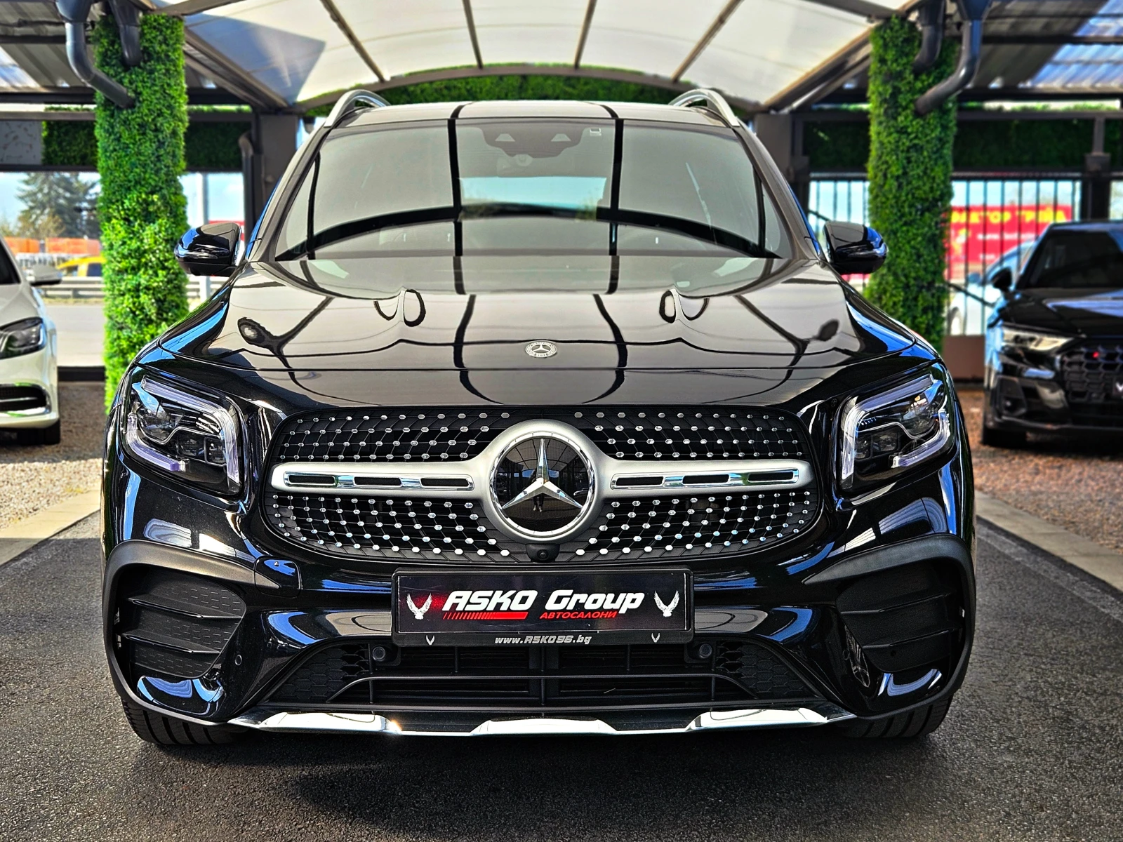 Mercedes-Benz GLB 220 AMG/7MESTA/DISTR/HUD/PANO/360CAM/ОБДУХ/BURMESTER/L, снимка 2 - Автомобили и джипове - 54438229