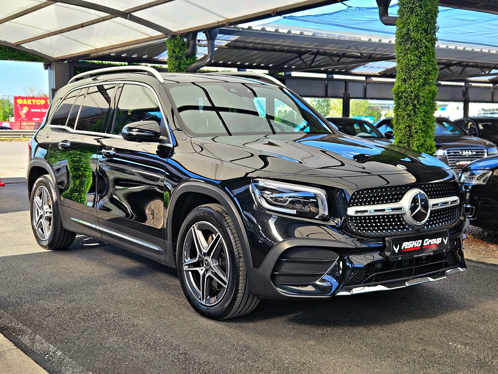 Mercedes-Benz GLB 220 AMG/7MESTA/DISTR/HUD/PANO/360CAM/ОБДУХ/BURMESTER/L, снимка 3 - Автомобили и джипове - 54438229