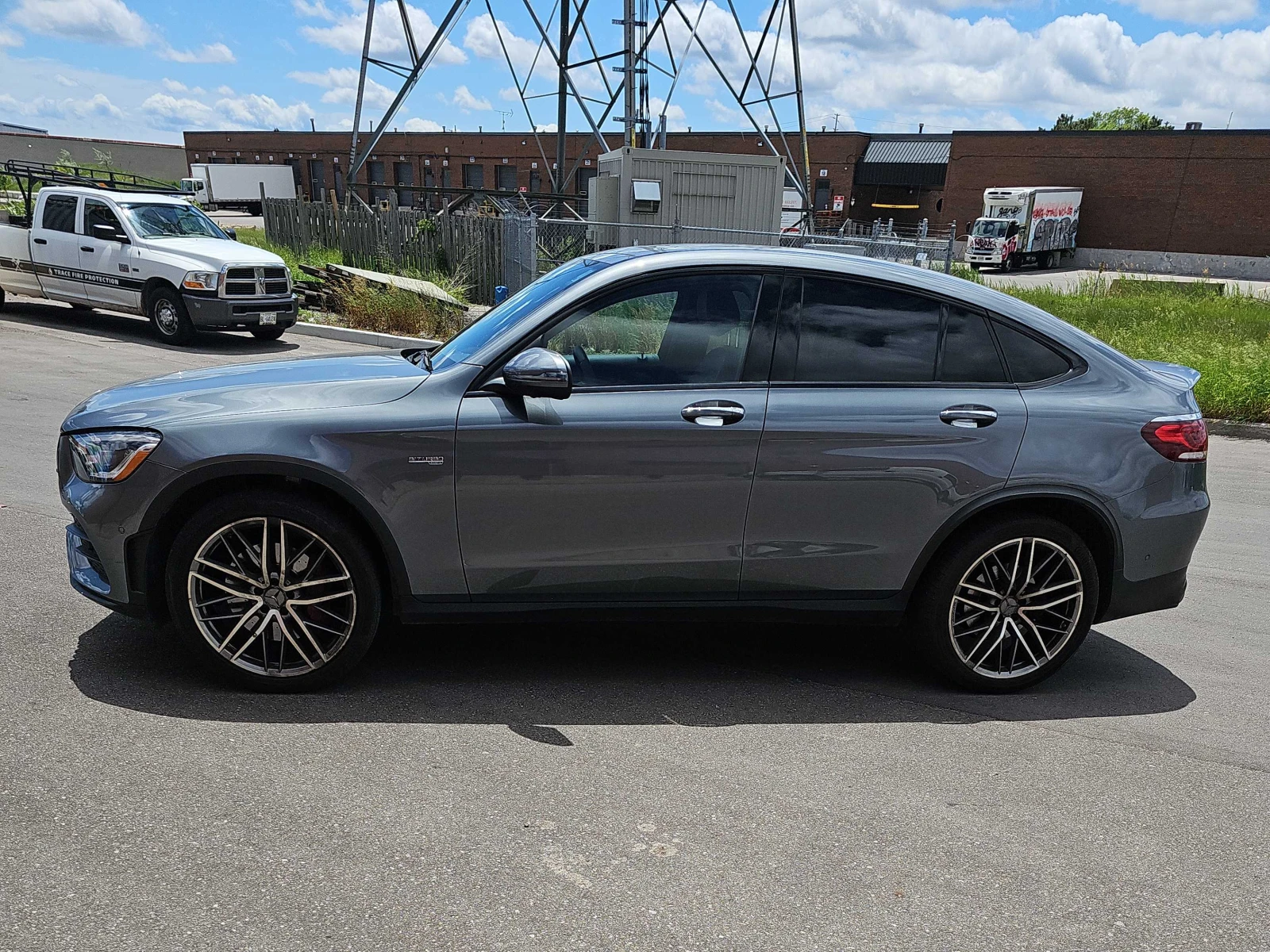 Mercedes-Benz GLC 43 AMG Keyless * 2 КЛЮЧА * CARFAX, снимка 3 - Автомобили и джипове - 54839661