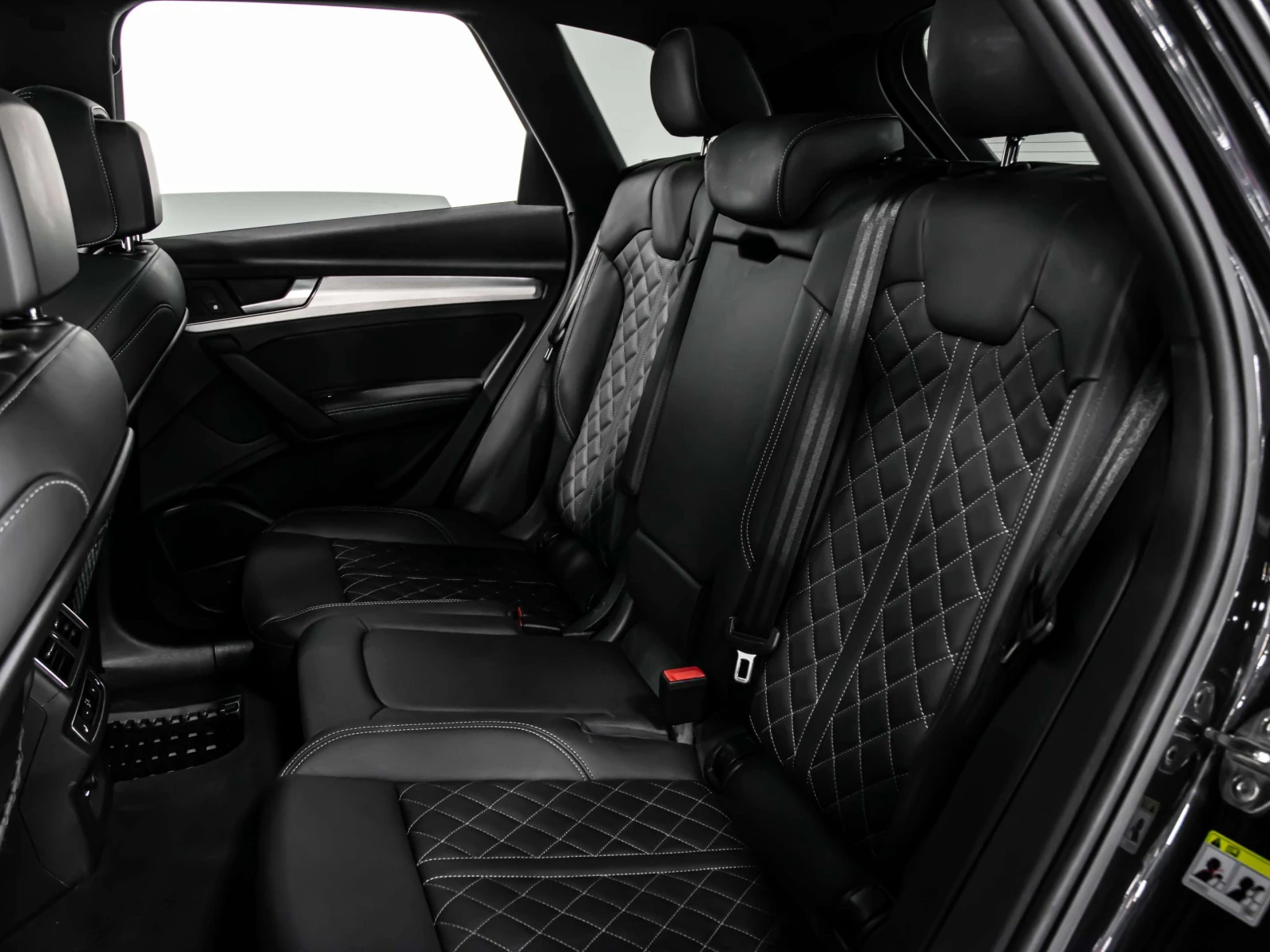 Audi SQ5 TECHNIK 3.0 TFSI QUATTRO ЦЕНА ДО БГ, снимка 10 - Автомобили и джипове - 54988187
