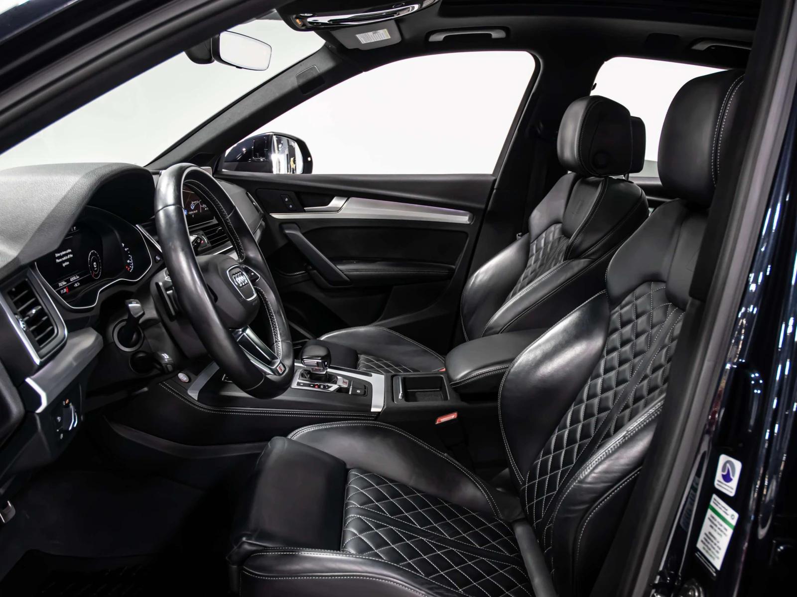 Audi SQ5 TECHNIK 3.0 TFSI QUATTRO ЦЕНА ДО БГ, снимка 9 - Автомобили и джипове - 54988187