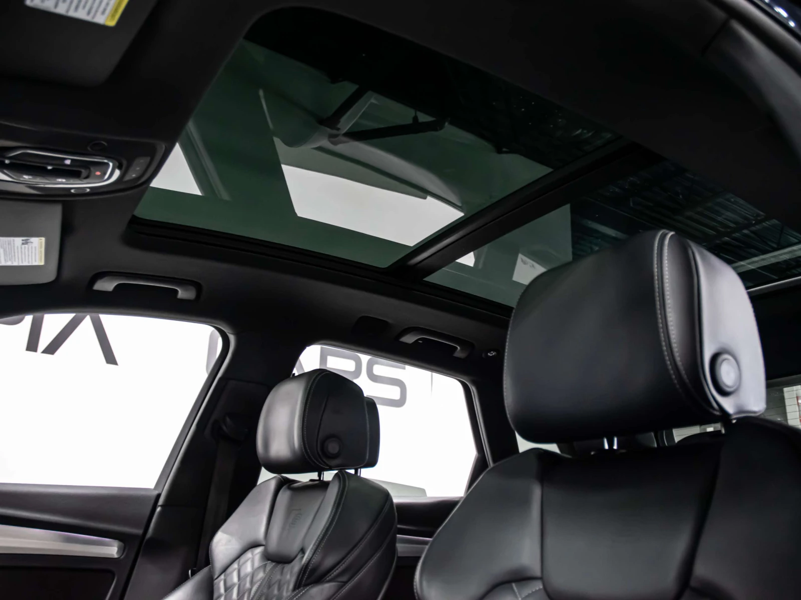 Audi SQ5 TECHNIK 3.0 TFSI QUATTRO ЦЕНА ДО БГ, снимка 12 - Автомобили и джипове - 54988187