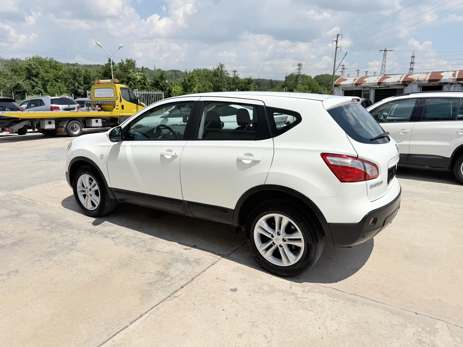 Nissan Qashqai 2.0dci 150k.c* 4x4* Avtomat* UNIKAT* , снимка 4 - Автомобили и джипове - 55070241