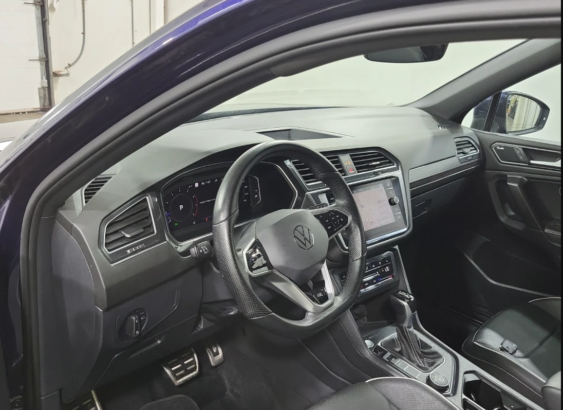 VW Tiguan AWD* HIGHLINE* R-LINE* Подгрев* Памет* Камера* Пан, снимка 11 - Автомобили и джипове - 55566992