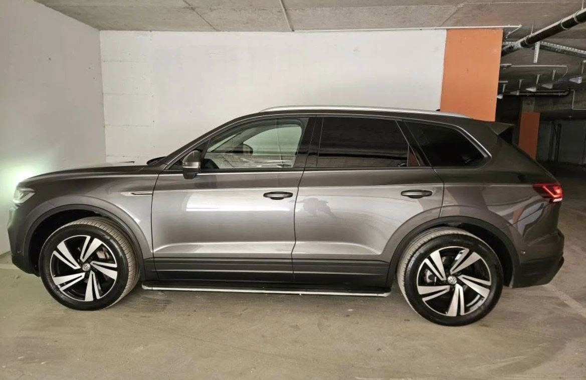 VW Touareg 3.0 TDI, снимка 8 - Автомобили и джипове - 55784510