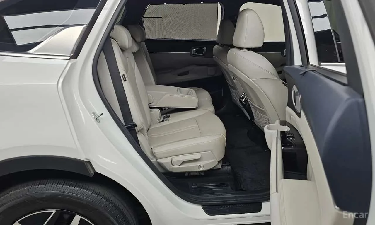 Kia Sorento * Hybrid 1.6 4WD * Обдухване * 360 * Keyless * , снимка 11 - Автомобили и джипове - 56336232