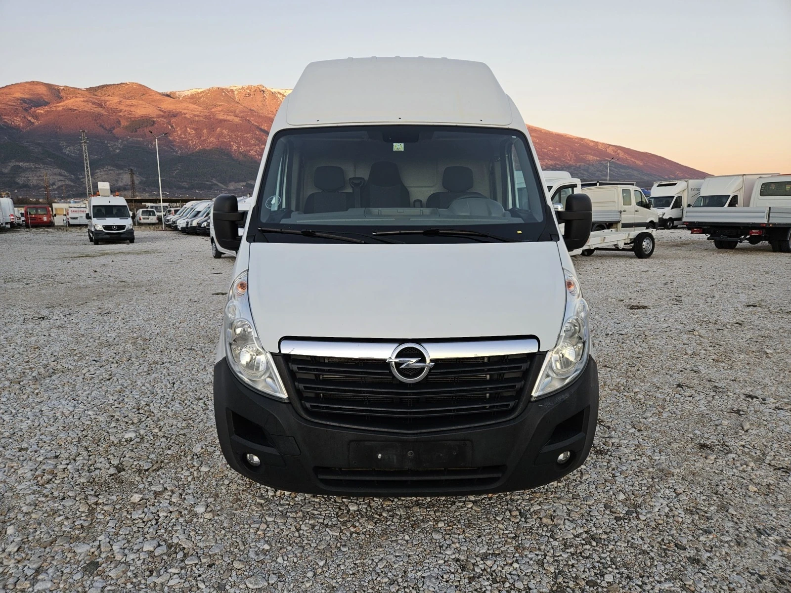 Opel Movano  - изображение 8