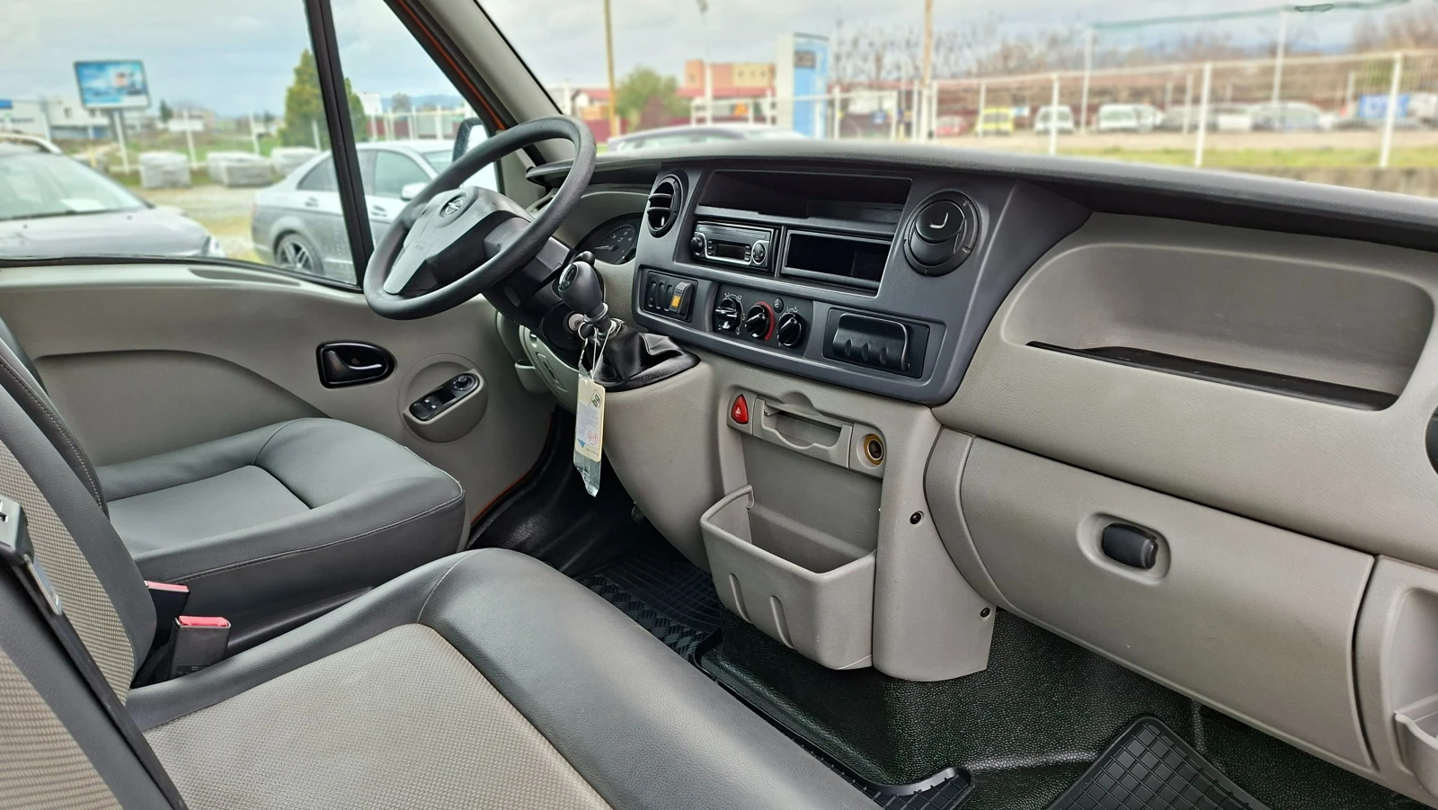 Opel Movano 2.5CDi 100k.c., снимка 12 - Бусове и автобуси - 54083997