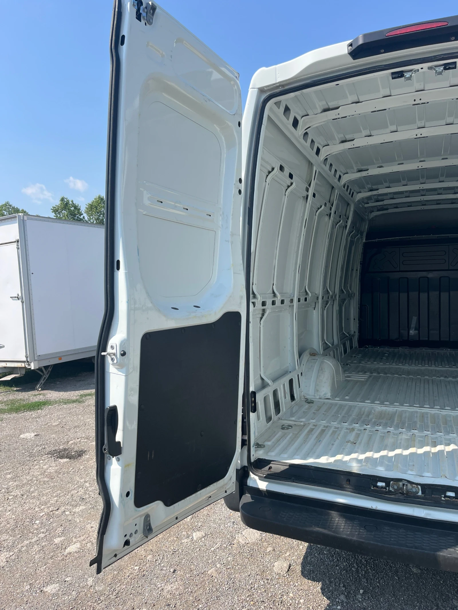 Iveco 35s13 Макси, снимка 12 - Бусове и автобуси - 55790410