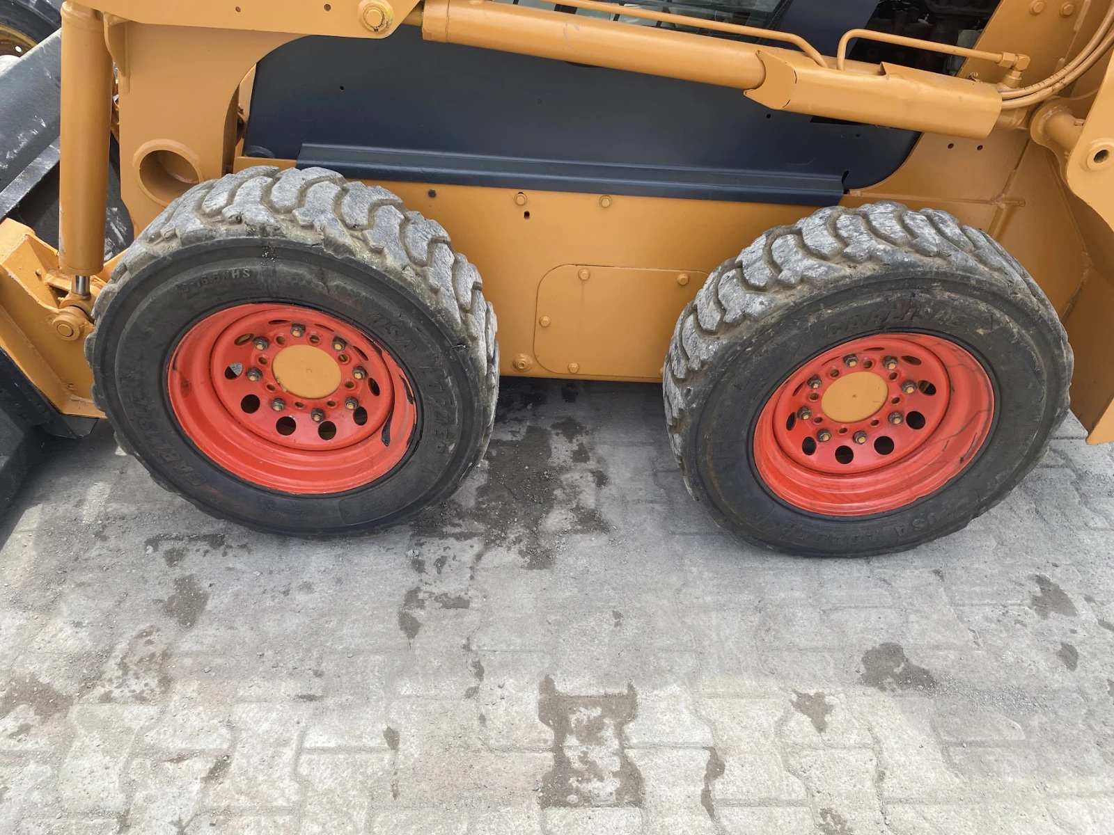 Мини челни товарачи Друга Case 430  - изображение 9