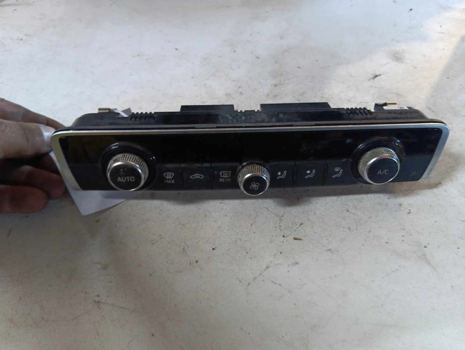 климатроник преден 8V0820043C Audi A3