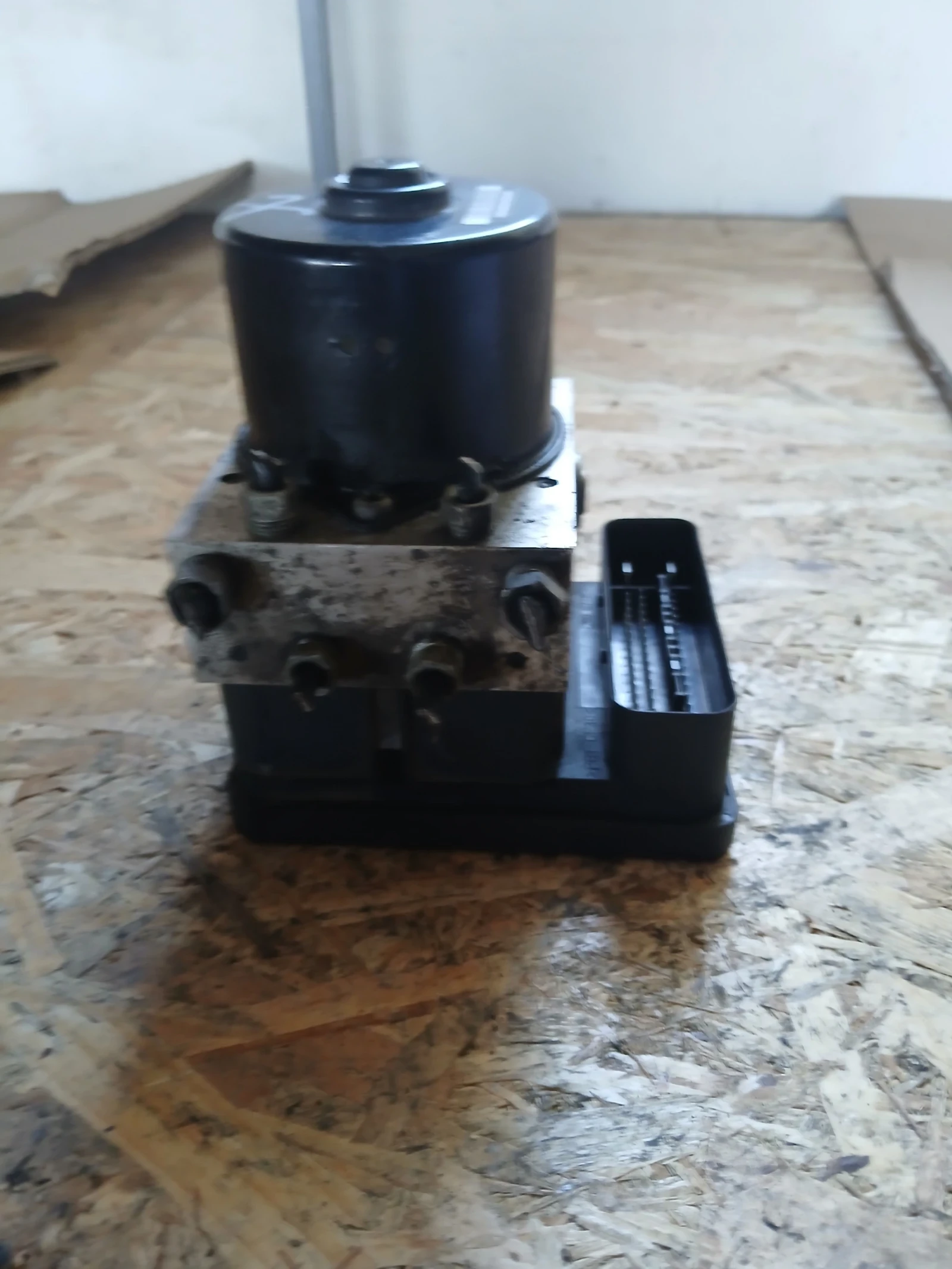 9V41-2C405-CA ABS ����� Ford Kuga 2.0 �����  | Mobile.bg � ����������� 3